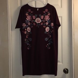 BURGUNDY DRESS W/ FLORAL DESIGN